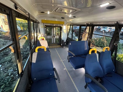 2014 Chevrolet Express Commercial Cutaway 3500 Van 139"