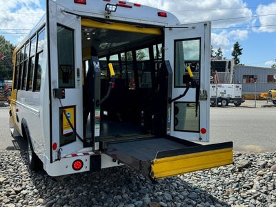 2014 Chevrolet Express Commercial Cutaway LS