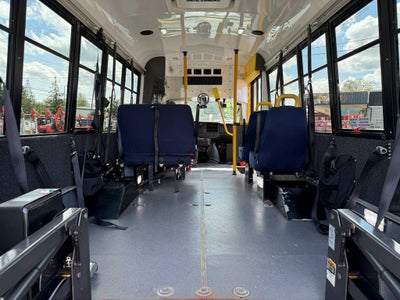 2014 Chevrolet Express Commercial Cutaway LS