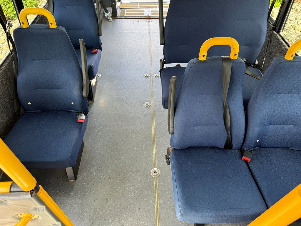 2014 Chevrolet Express Commercial Cutaway LS