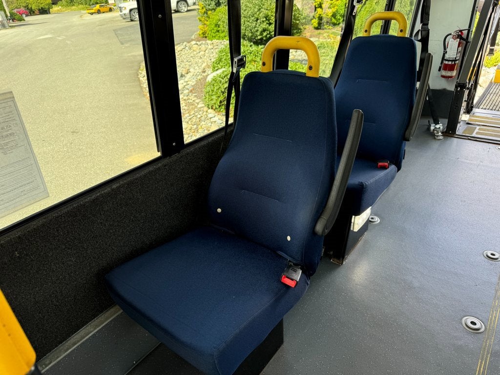 2014 Chevrolet Express Commercial Cutaway LS