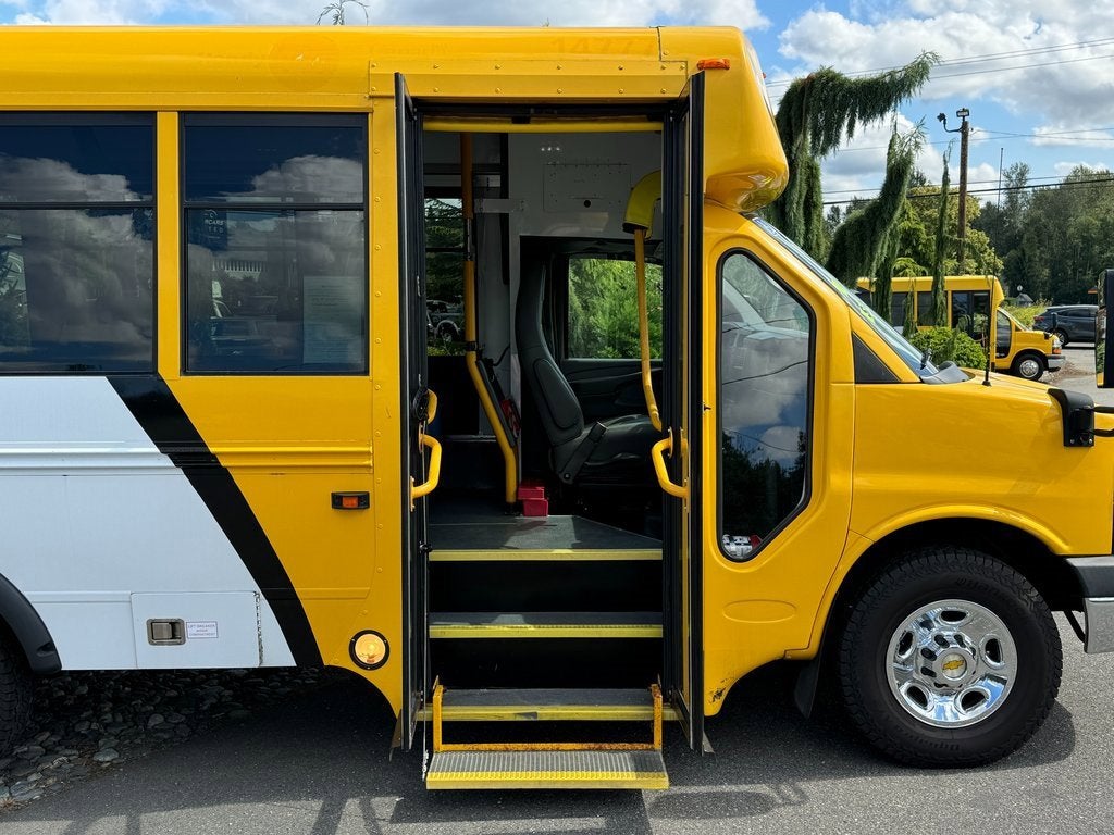 2014 Chevrolet Express Commercial Cutaway LS