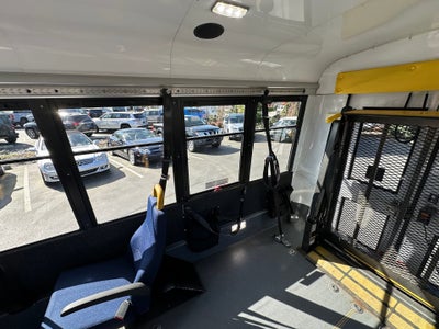 2014 Chevrolet Express Commercial Cutaway LS