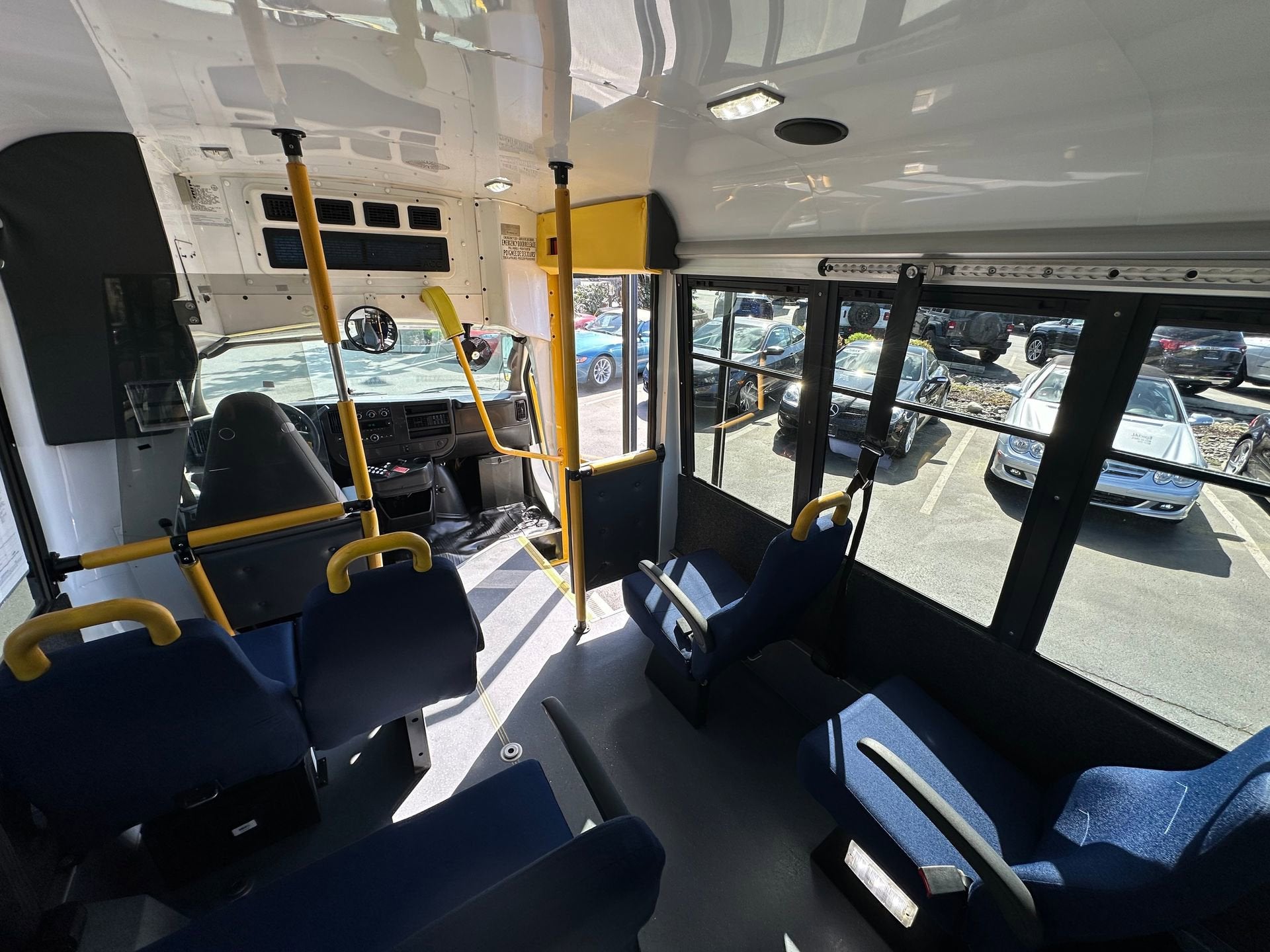 2014 Chevrolet Express Commercial Cutaway LS