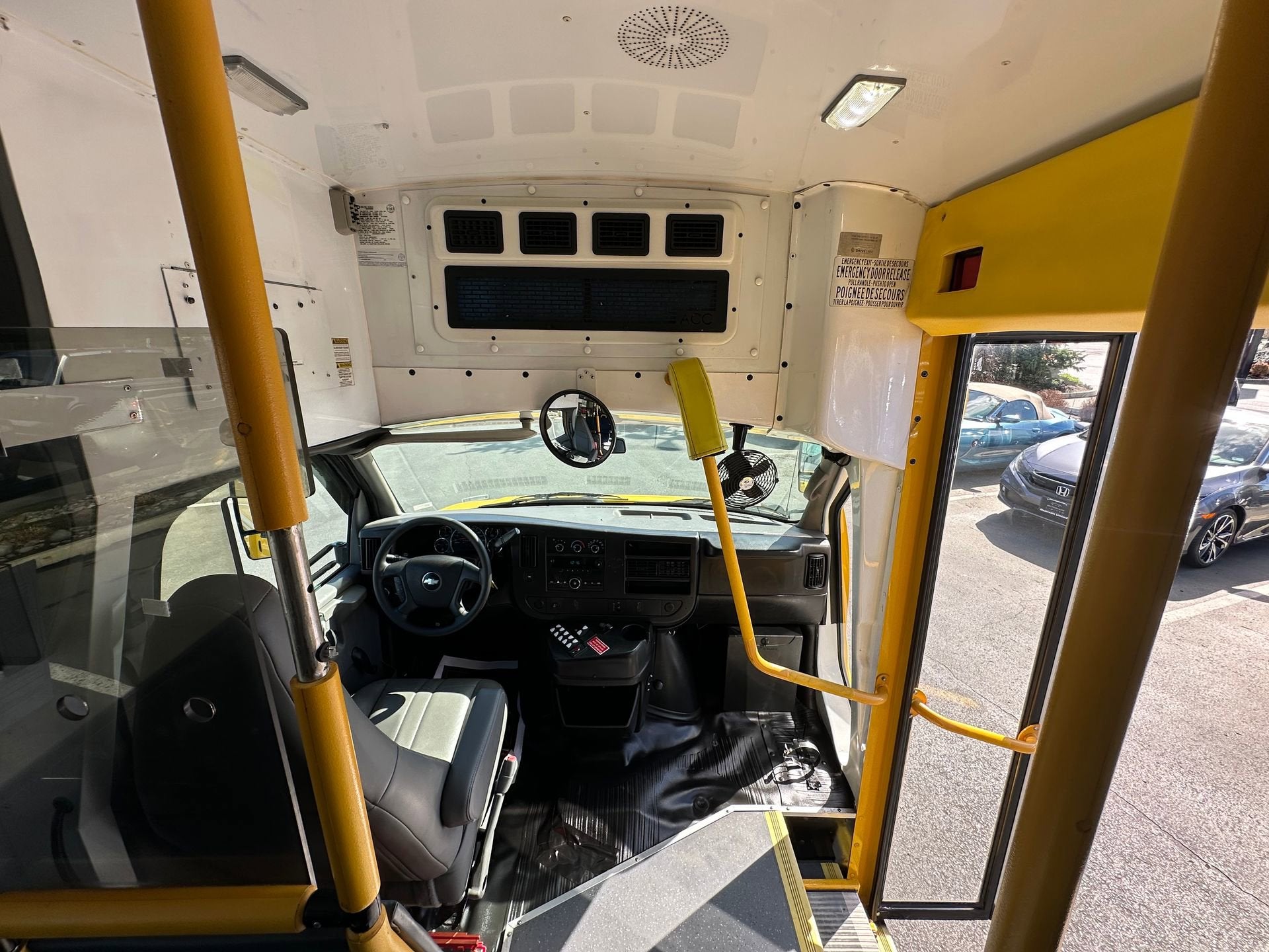 2014 Chevrolet Express Commercial Cutaway LS