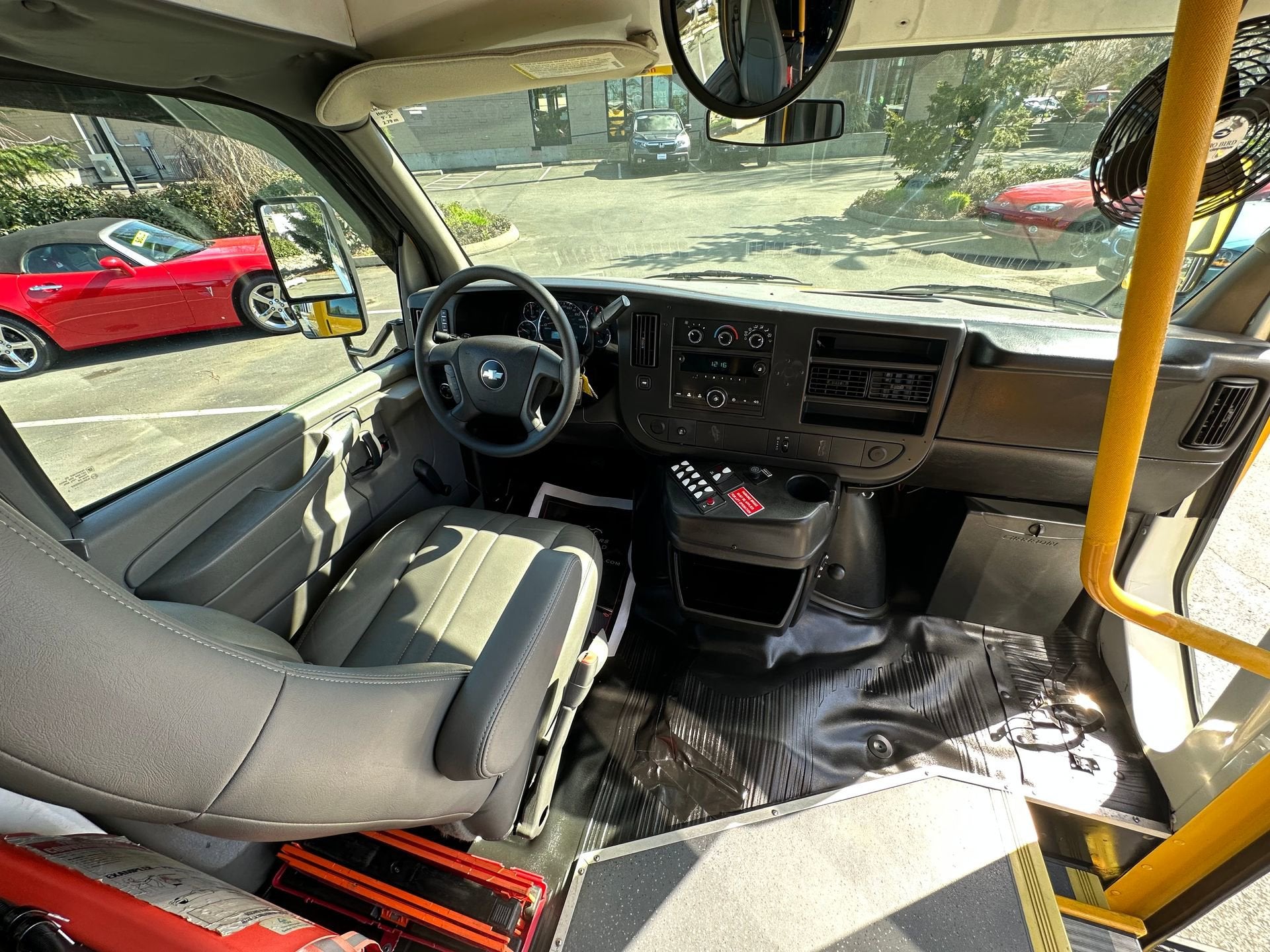 2014 Chevrolet Express Commercial Cutaway LS