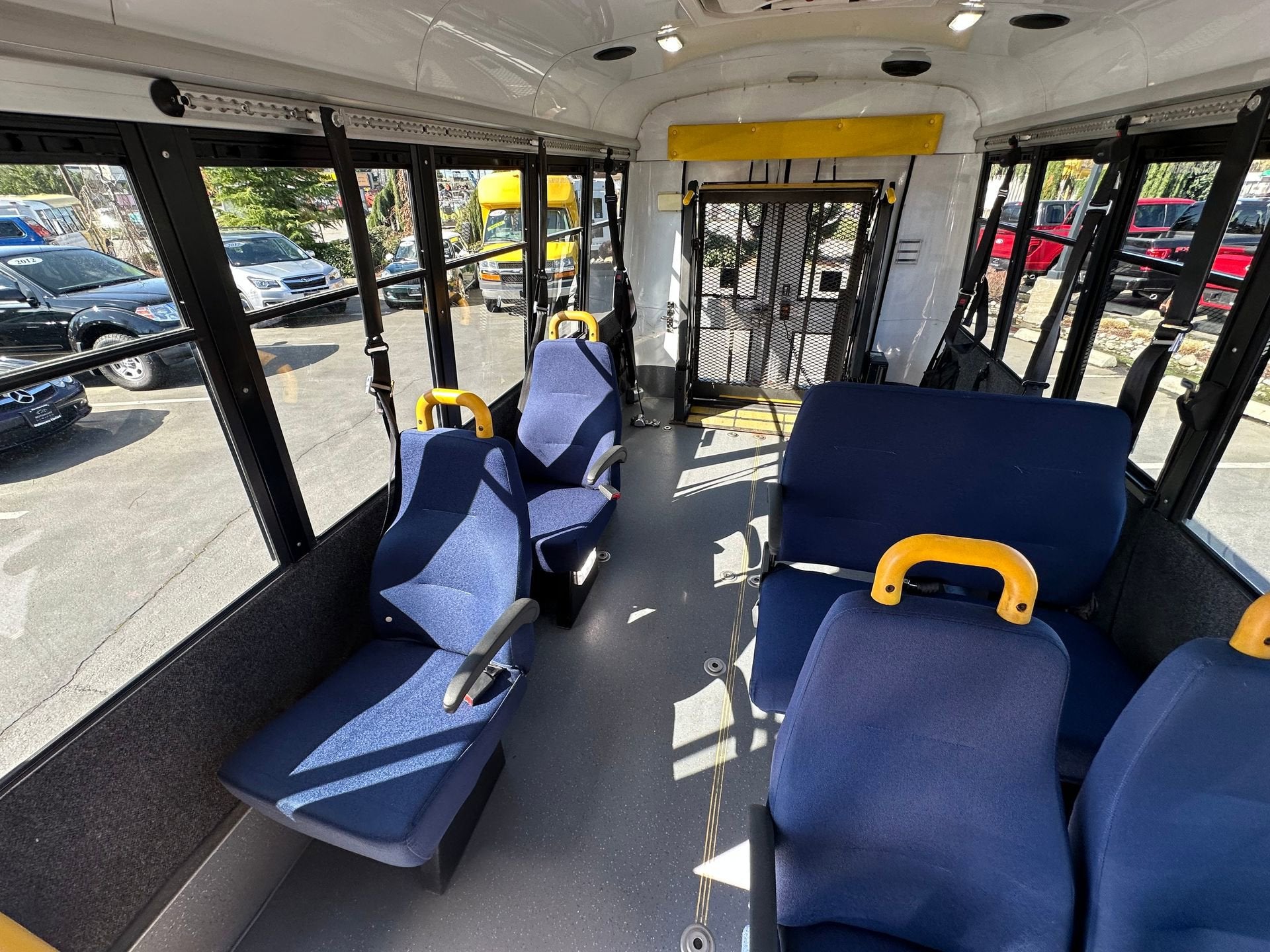 2014 Chevrolet Express Commercial Cutaway LS