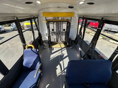 2014 Chevrolet Express Commercial Cutaway LS