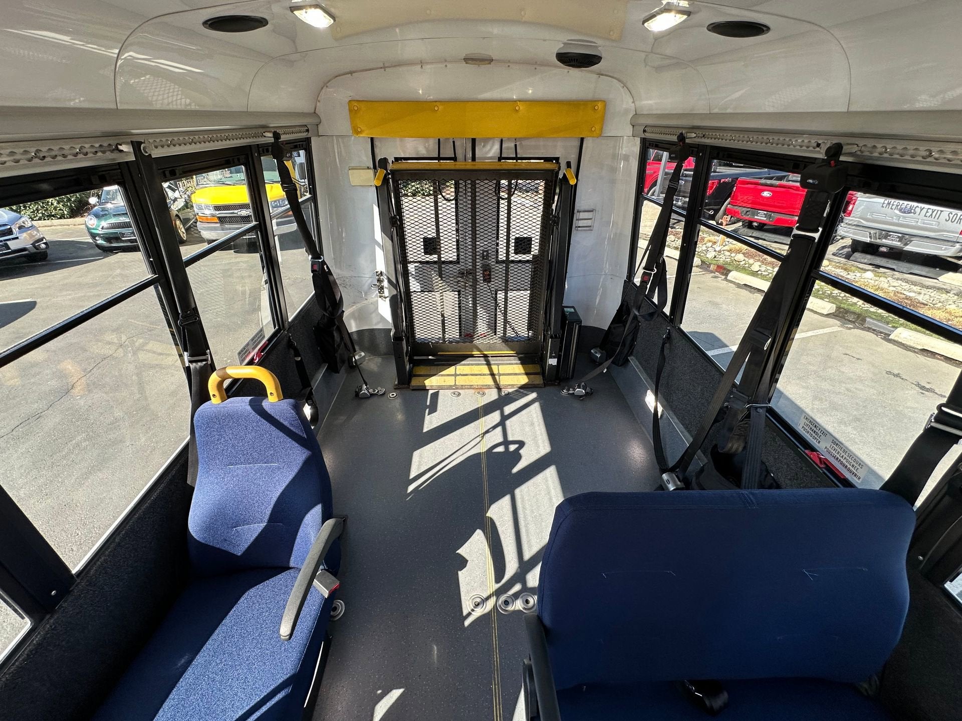 2014 Chevrolet Express Commercial Cutaway LS