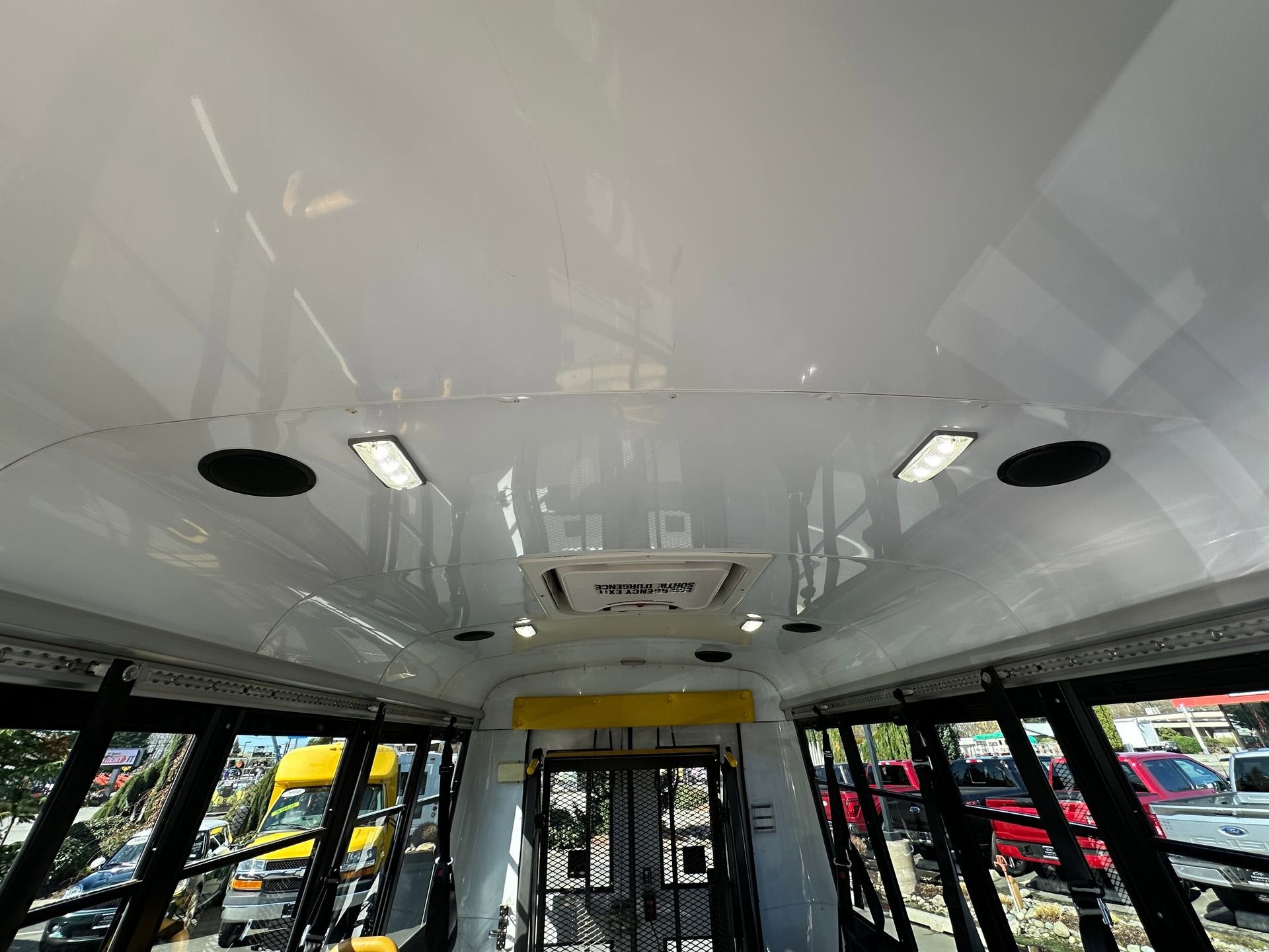 2014 Chevrolet Express Commercial Cutaway LS