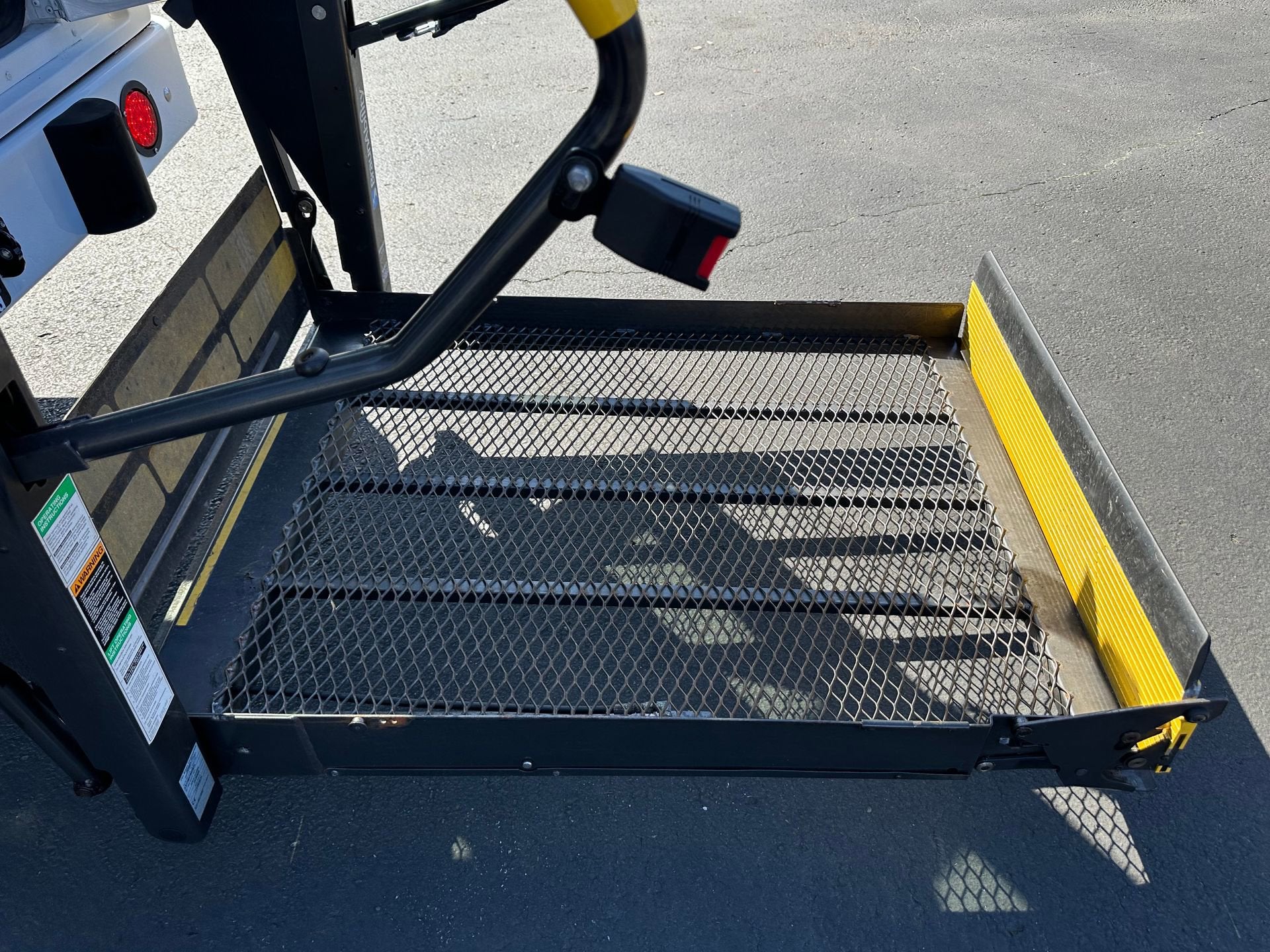 2014 Chevrolet Express Commercial Cutaway LS