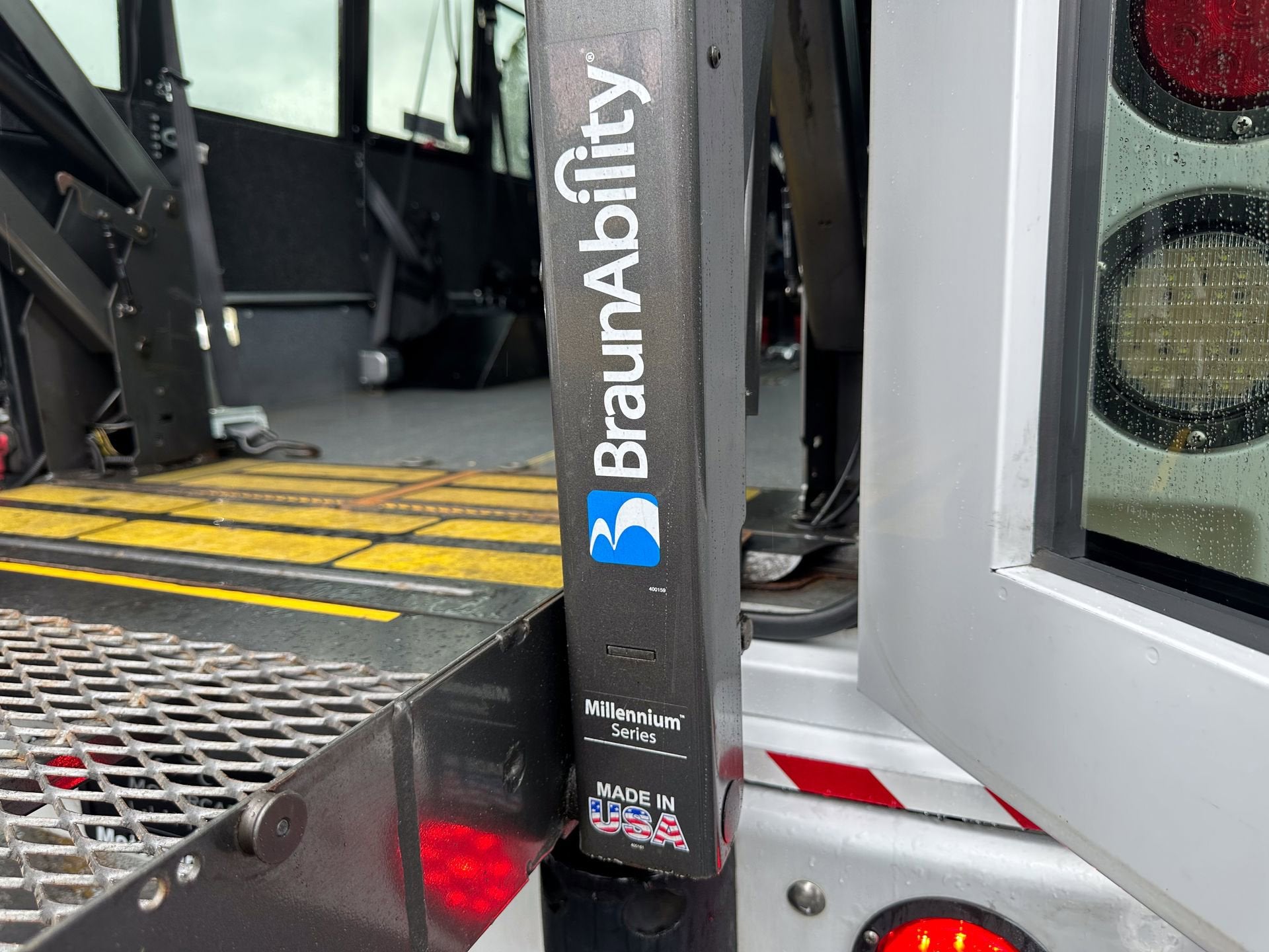 2014 Chevrolet Express Commercial Cutaway Diesel