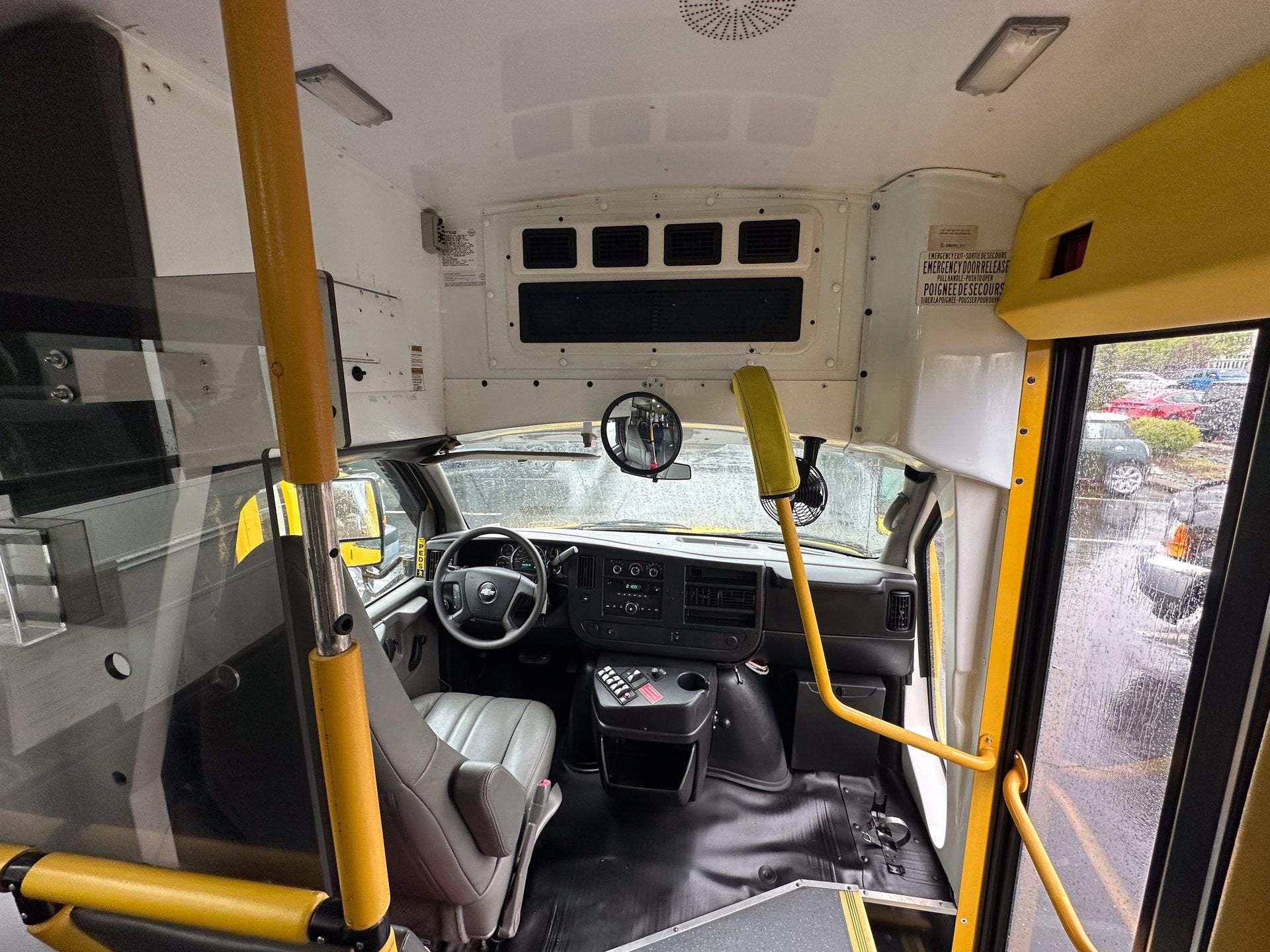 2014 Chevrolet Express Commercial Cutaway Diesel