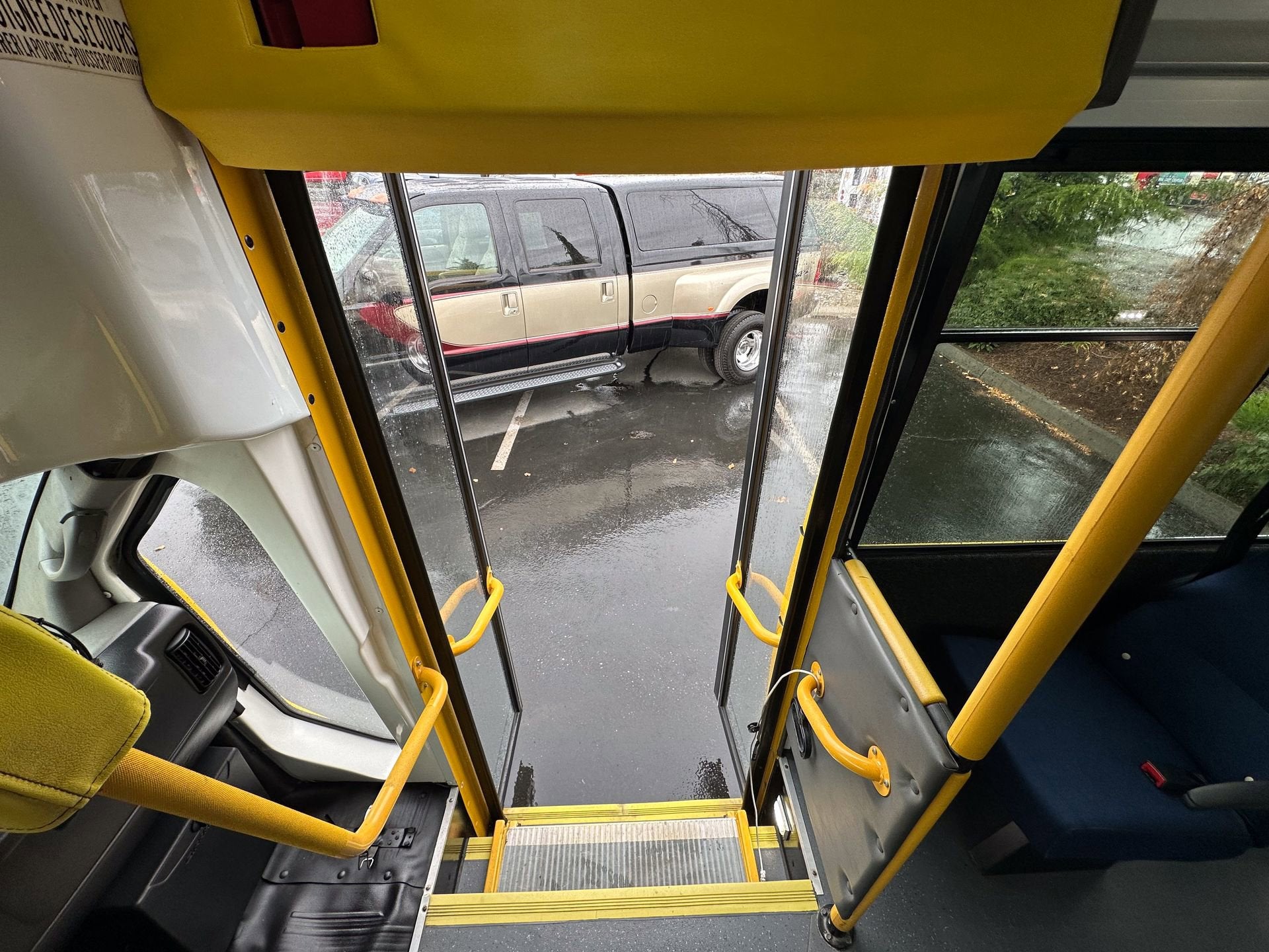 2014 Chevrolet Express Commercial Cutaway Diesel