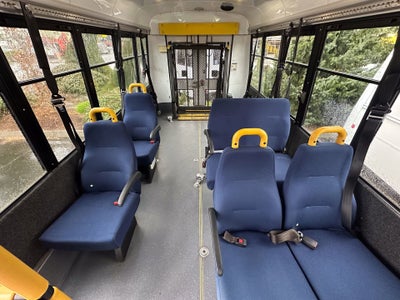 2014 Chevrolet Express Commercial Cutaway Diesel