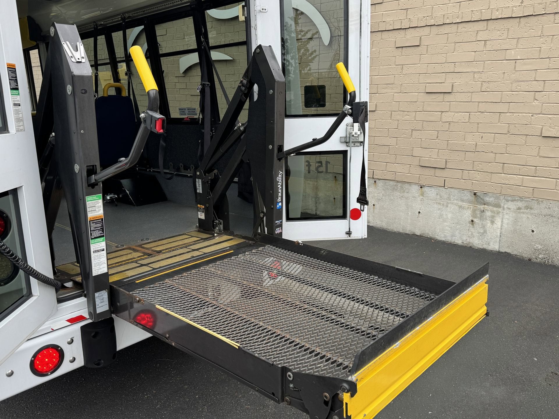 2014 Chevrolet Express Commercial Cutaway Diesel