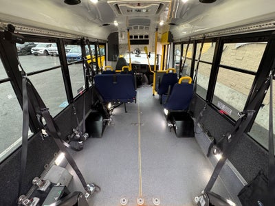 2014 Chevrolet Express Commercial Cutaway Diesel