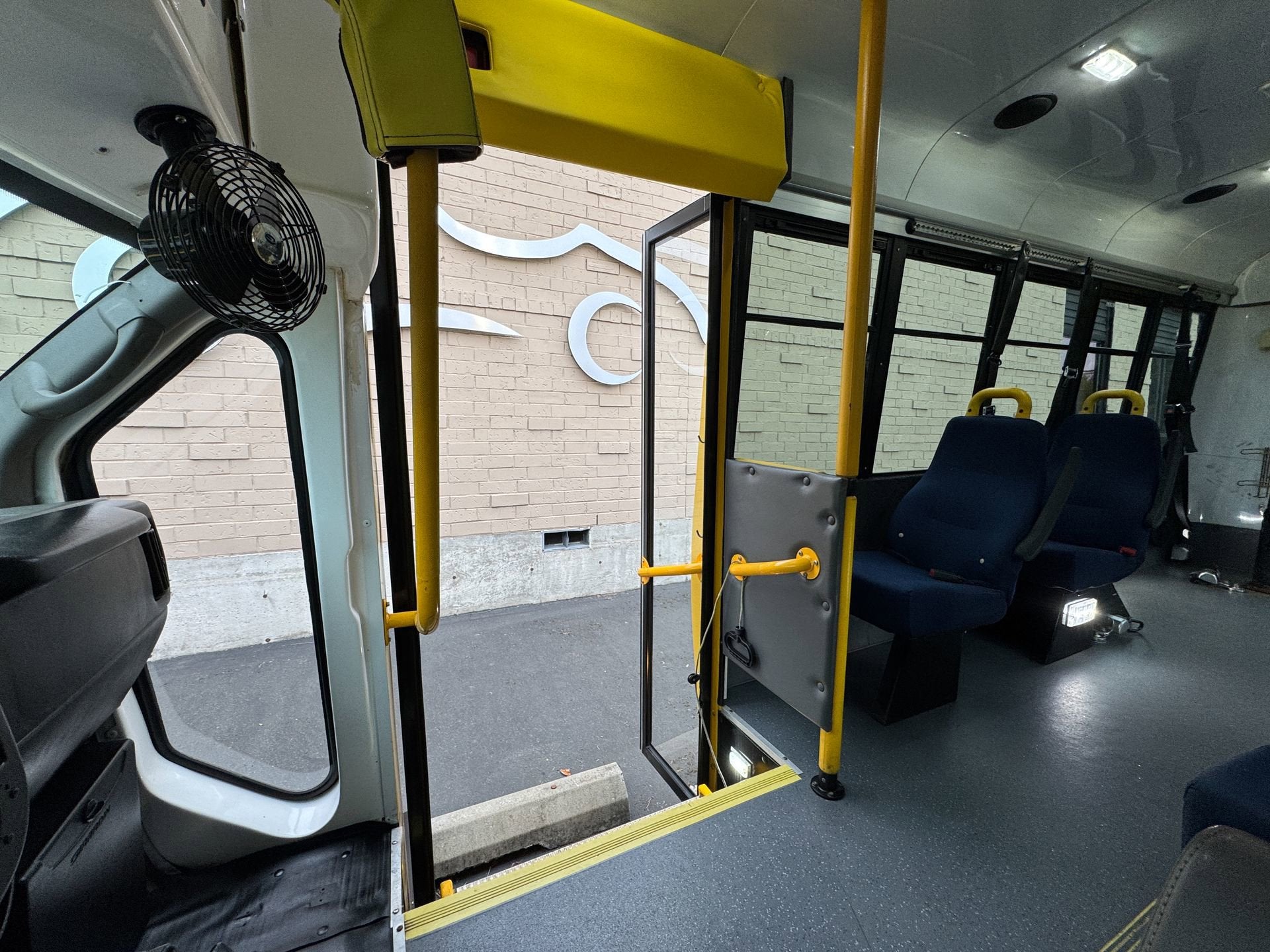 2014 Chevrolet Express Commercial Cutaway Diesel