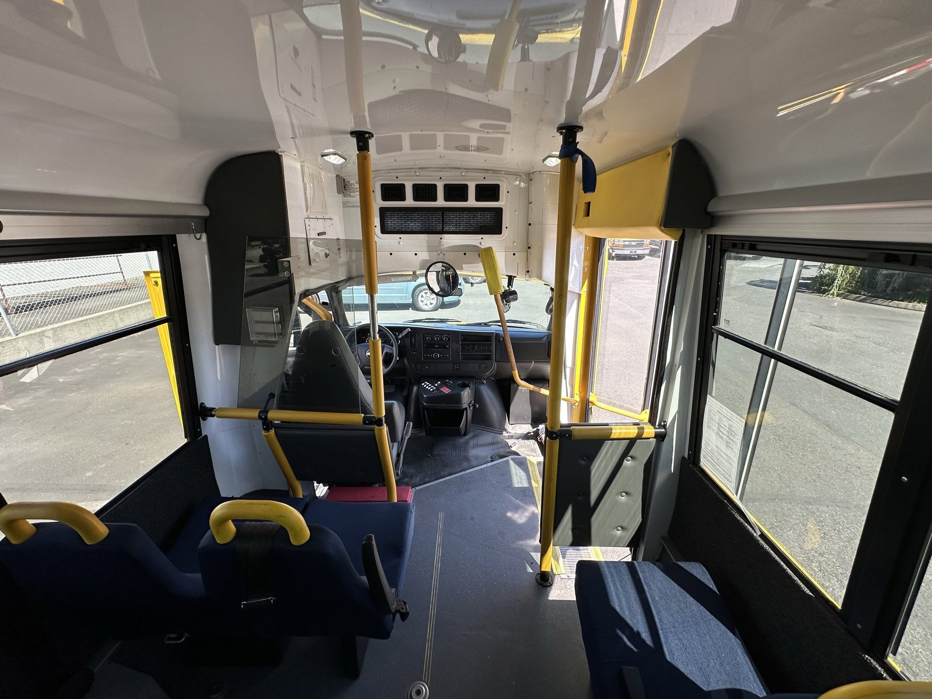 2014 Chevrolet Express Commercial Cutaway Diesel