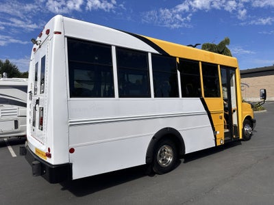 2015 Chevrolet Express 4500 Diesel