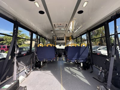 2015 Chevrolet Express 4500 Diesel