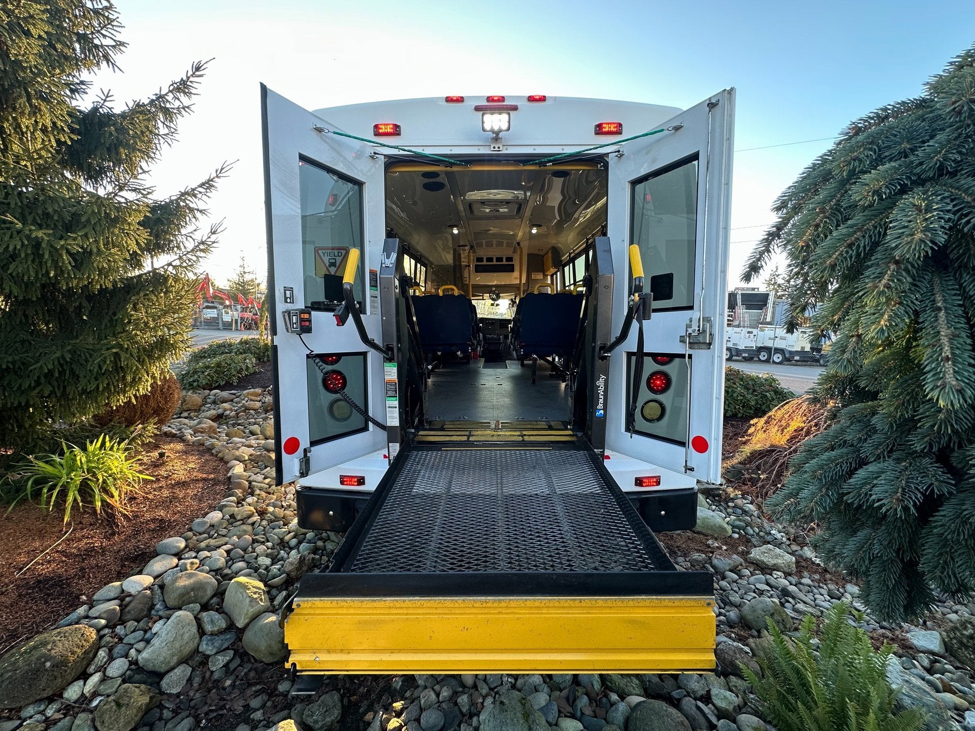 2014 Chevrolet Express Commercial Cutaway Diesel