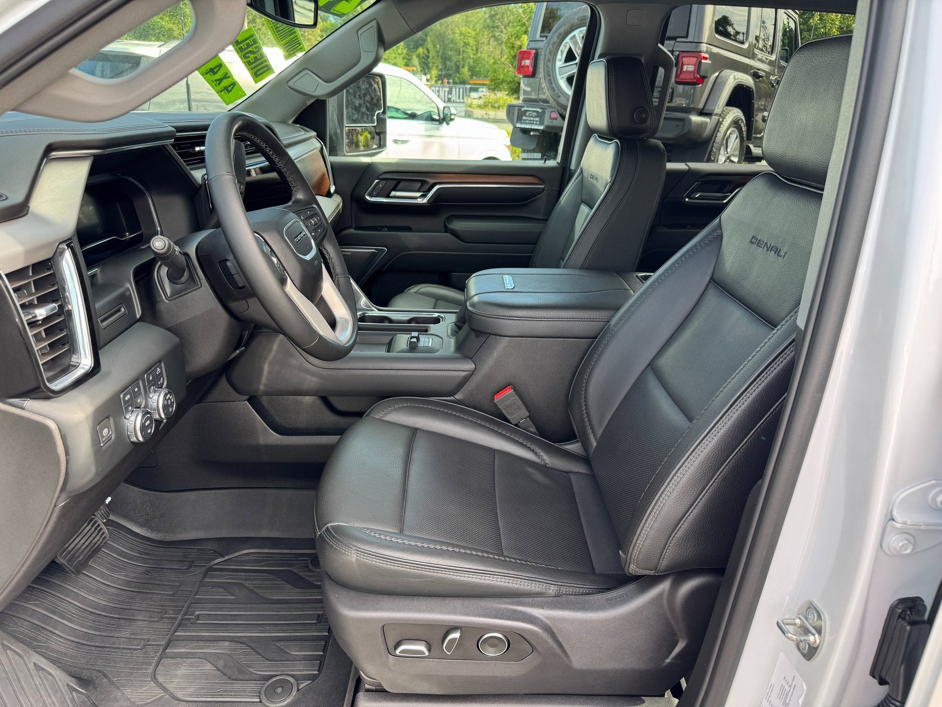 2024 GMC Sierra 3500HD Denali