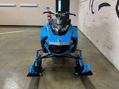 2019 Ski-Doo Summit X 850 E-TEC 175 Base