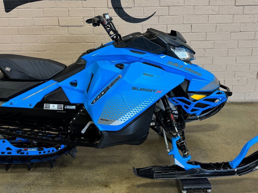 2019 Ski-Doo Summit X 850 E-TEC 175 Base