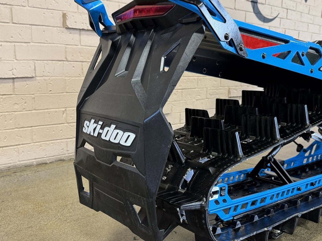 2019 Ski-Doo Summit X 850 E-TEC 175 Base