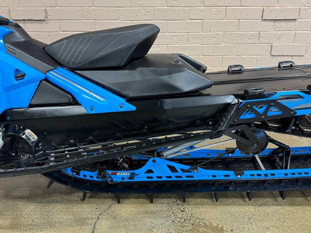 2019 Ski-Doo Summit X 850 E-TEC 175 Base