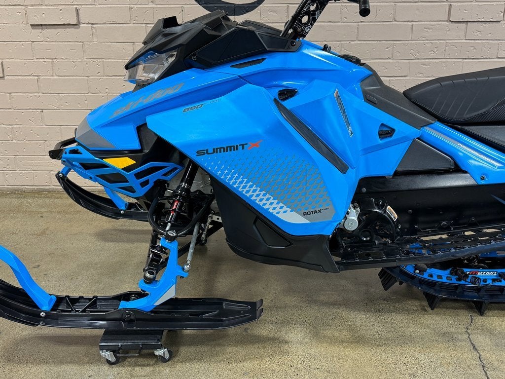 2019 Ski-Doo Summit X 850 E-TEC 175 Base