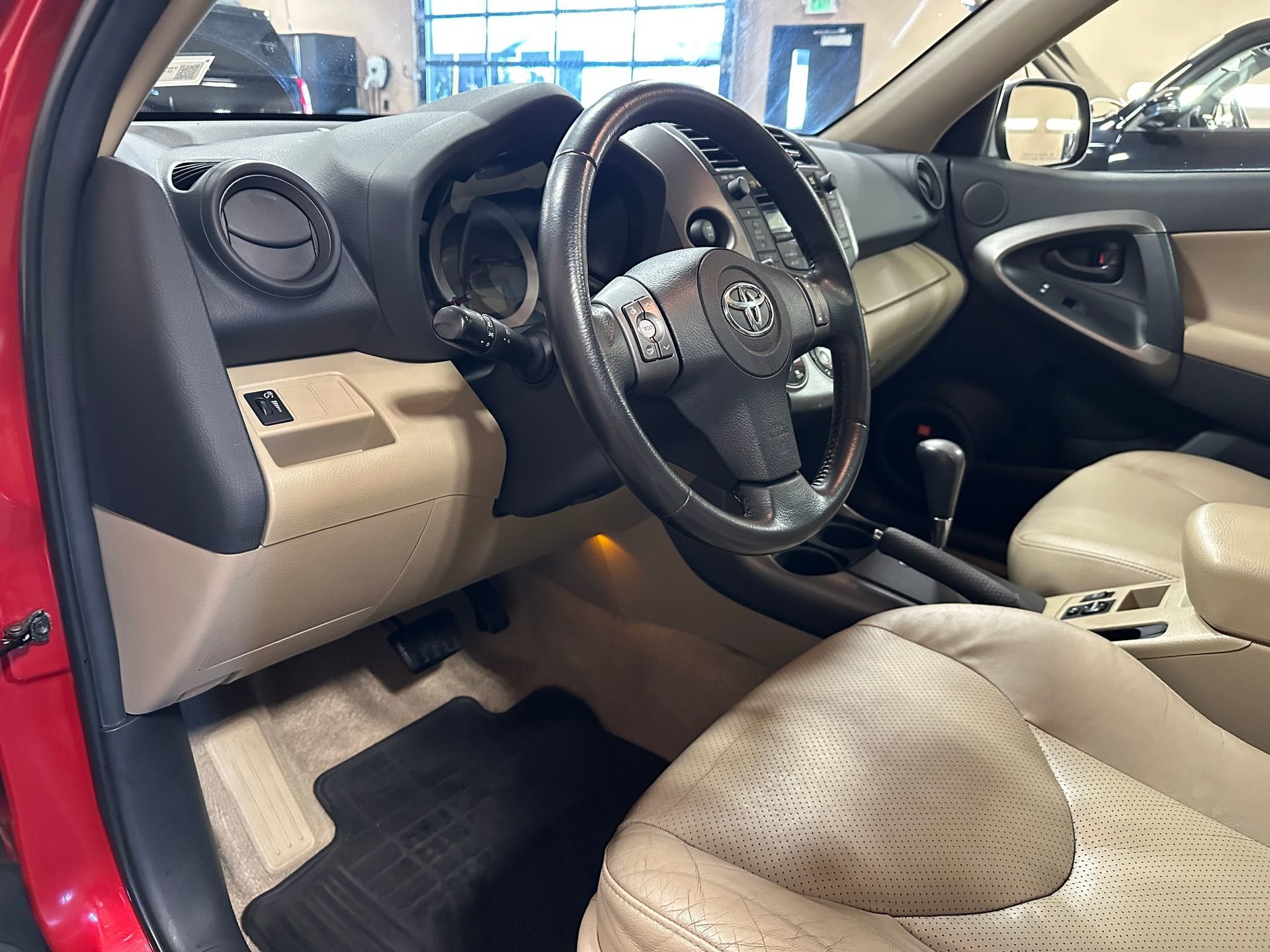 2011 Toyota RAV4 Ltd