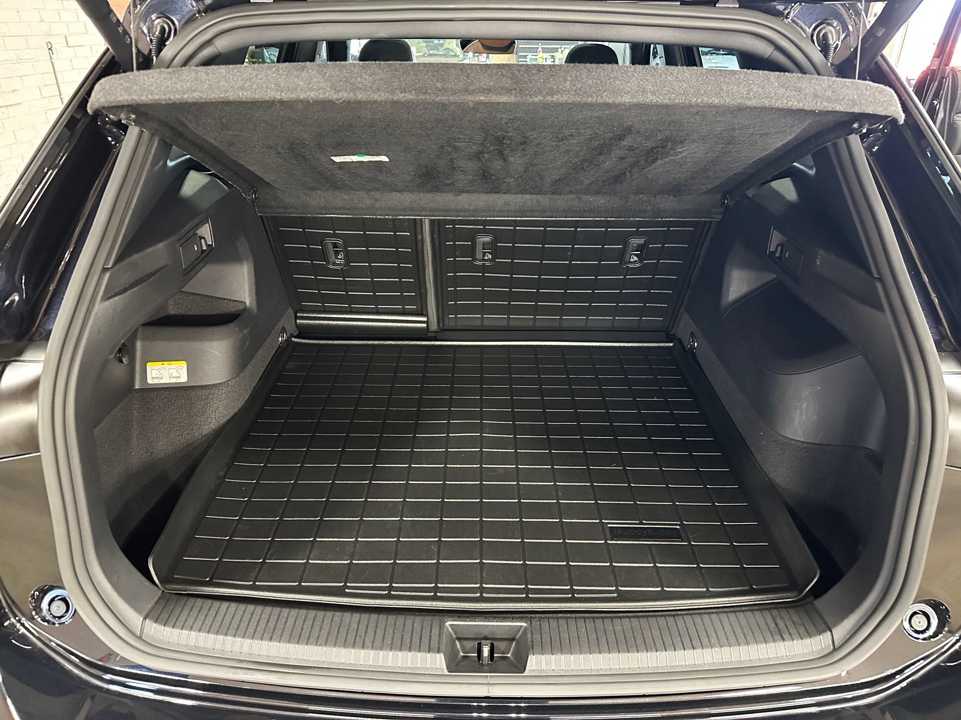 2025 Volkswagen Tiguan 2.0T SEL R-Line