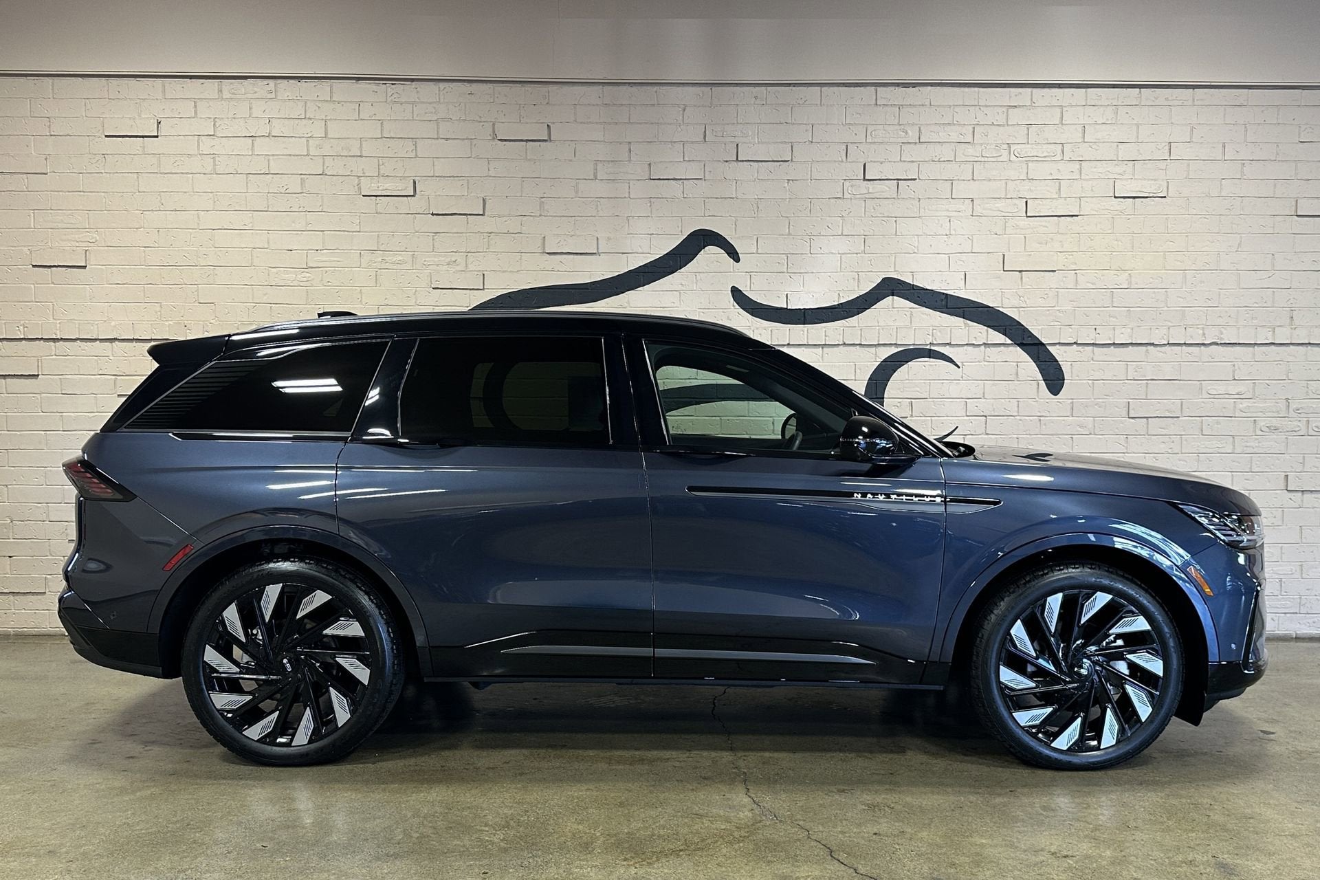 2024 Lincoln Nautilus Reserve