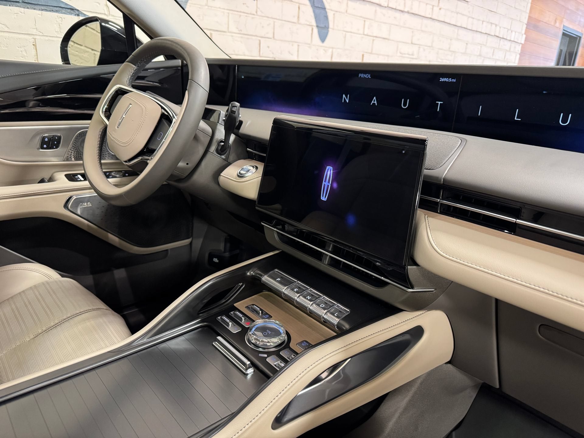 2025 Lincoln Nautilus Reserve