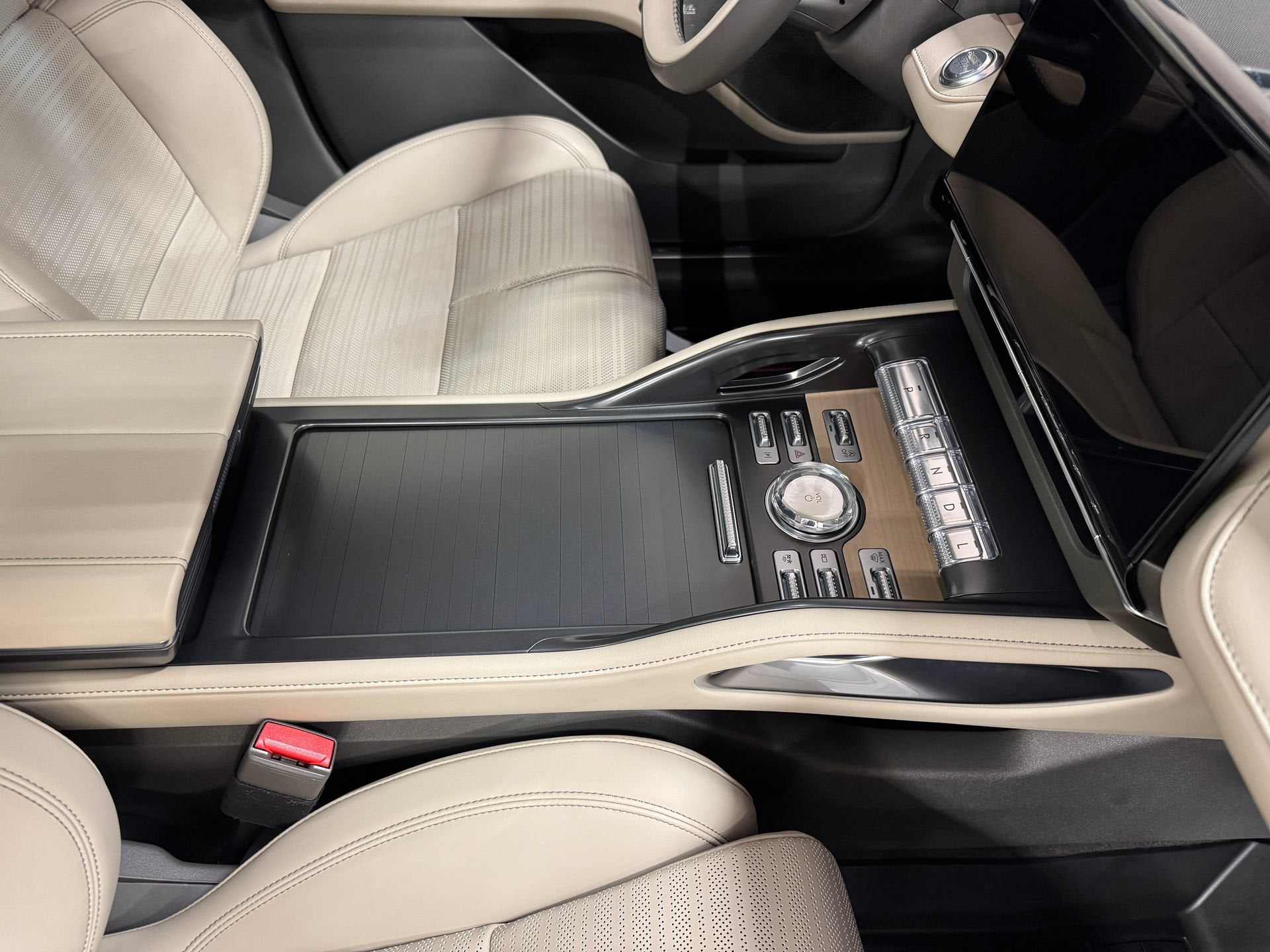 2025 Lincoln Nautilus Reserve