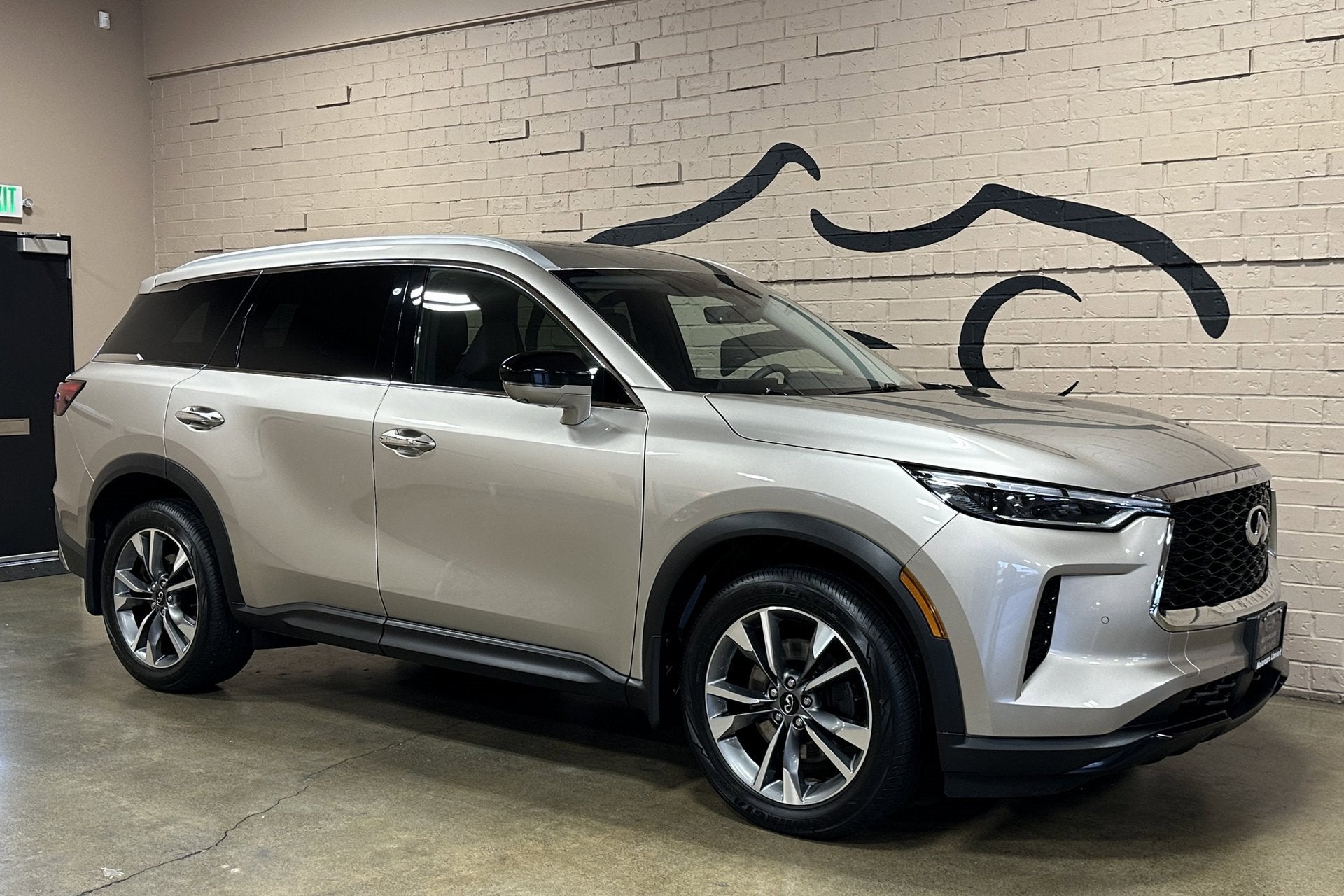 2025 INFINITI QX60 LUXE