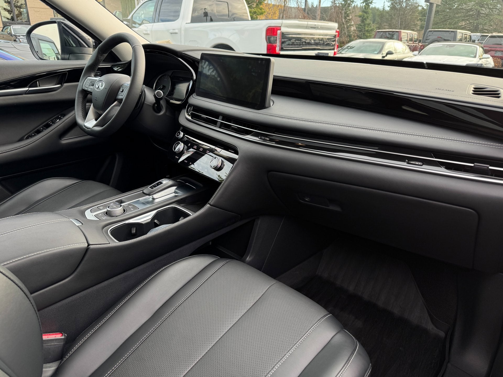 2023 INFINITI QX60 PURE