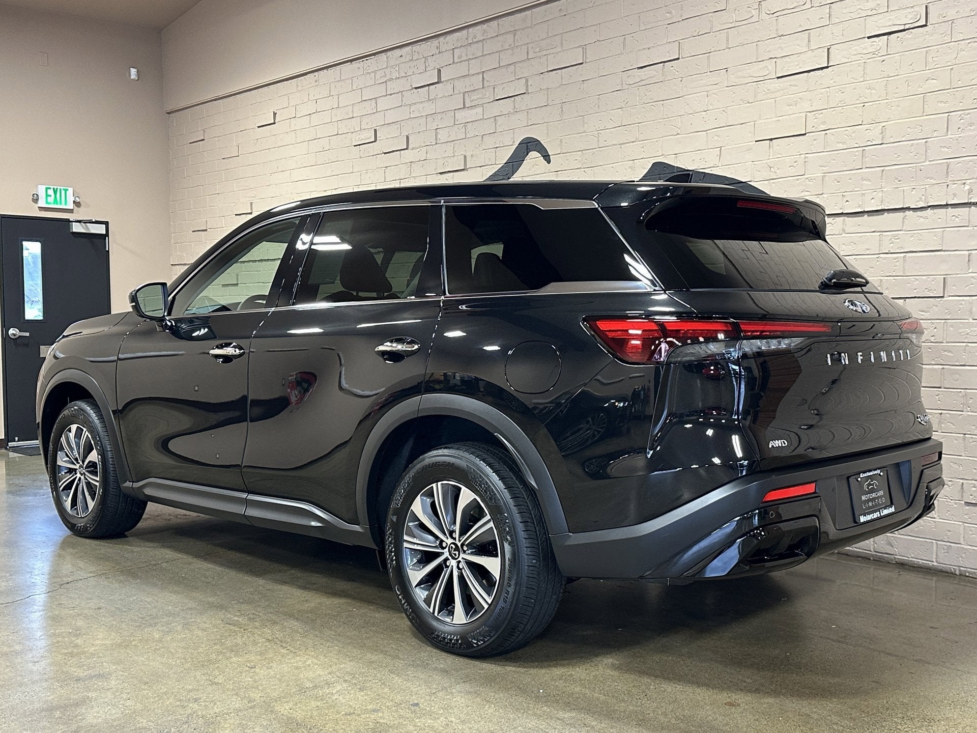 2023 INFINITI QX60 PURE