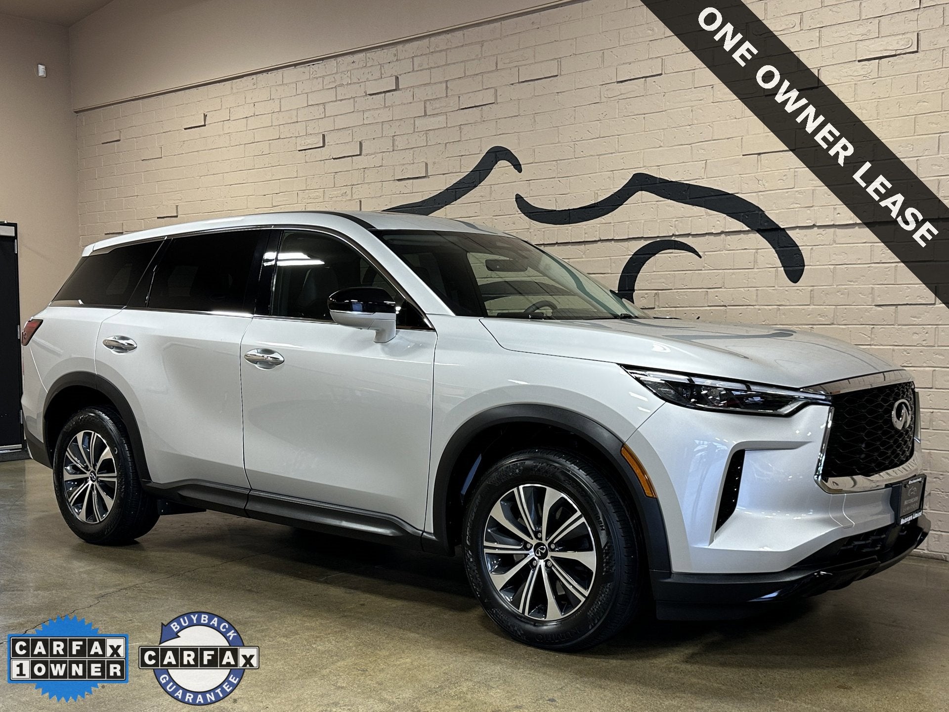 2023 INFINITI QX60 PURE