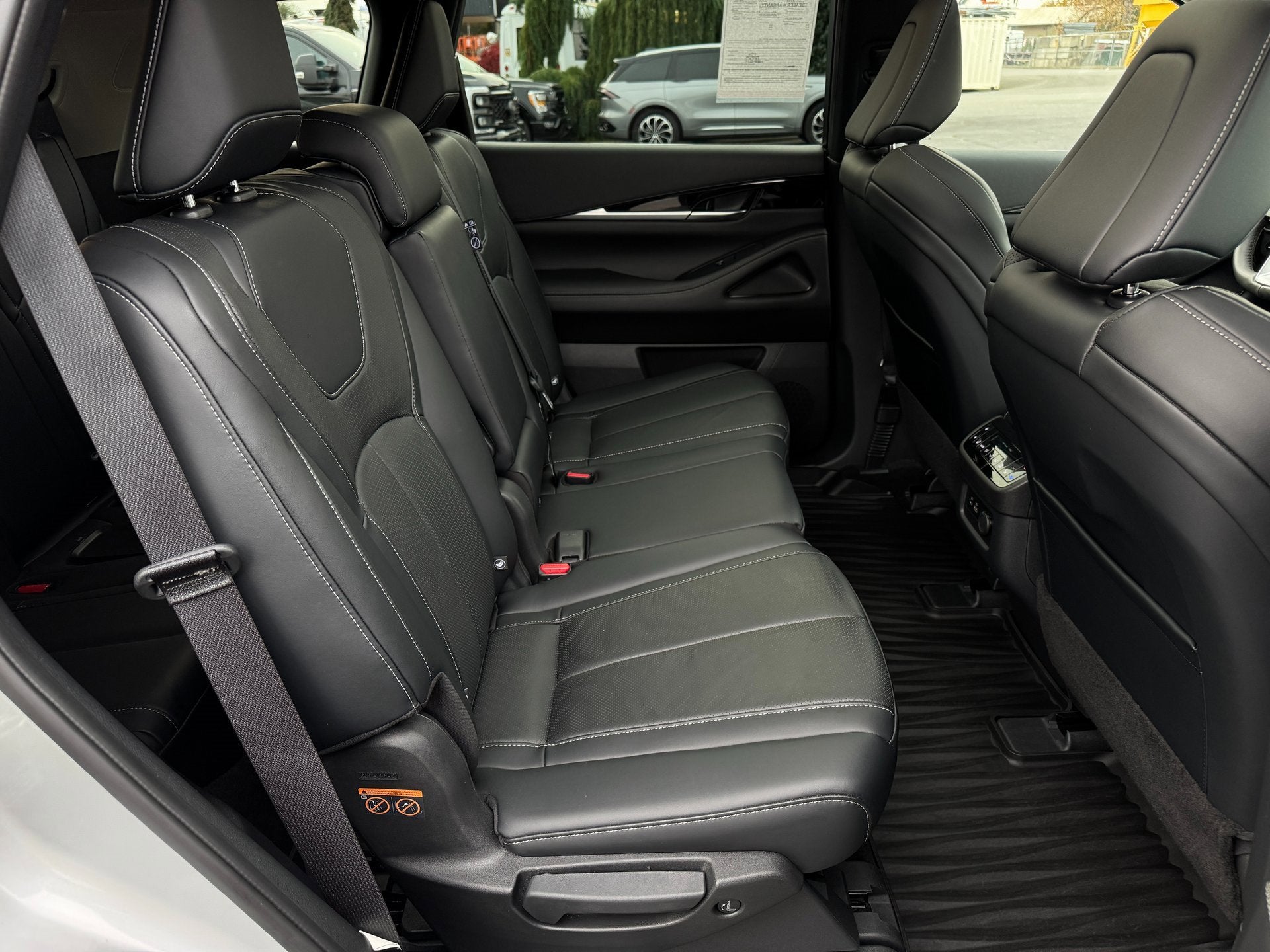 2023 INFINITI QX60 PURE