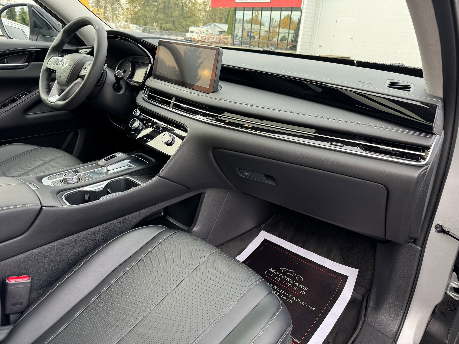 2023 INFINITI QX60 PURE