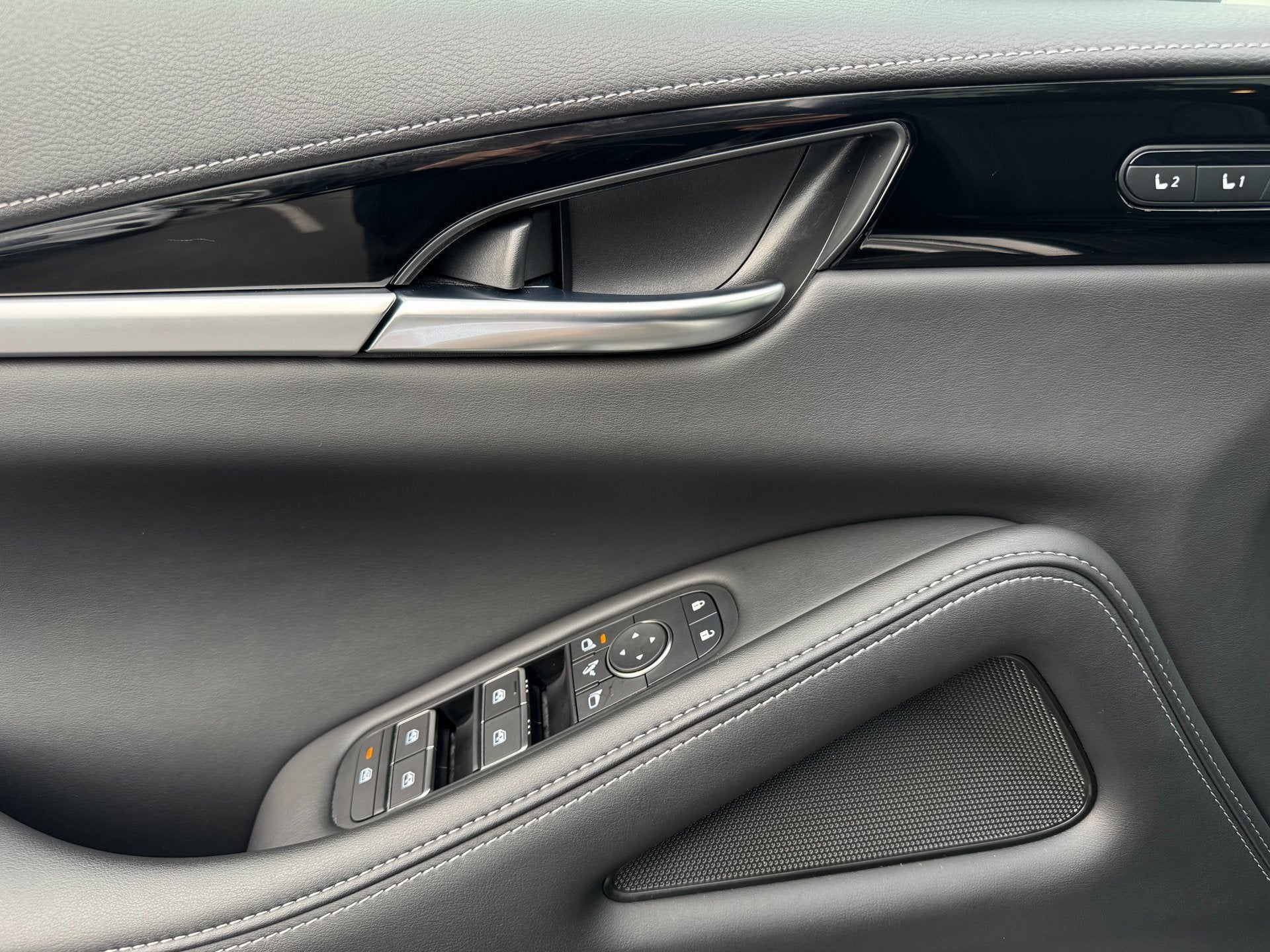 2023 INFINITI QX60 PURE