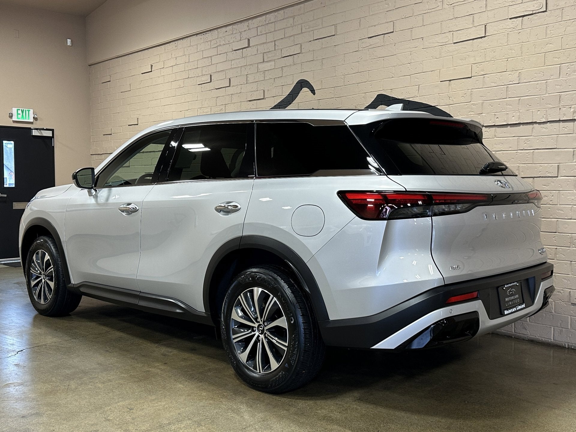 2023 INFINITI QX60 PURE