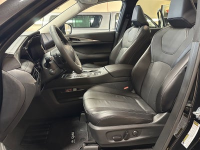 2024 INFINITI QX60 LUXE