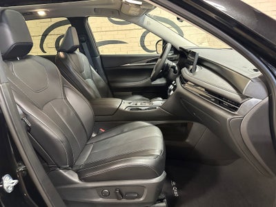 2024 INFINITI QX60 LUXE