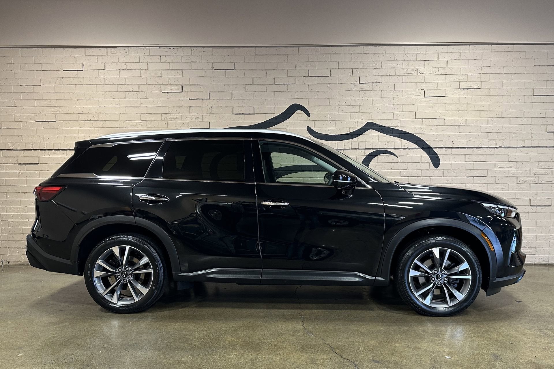 2024 INFINITI QX60 LUXE