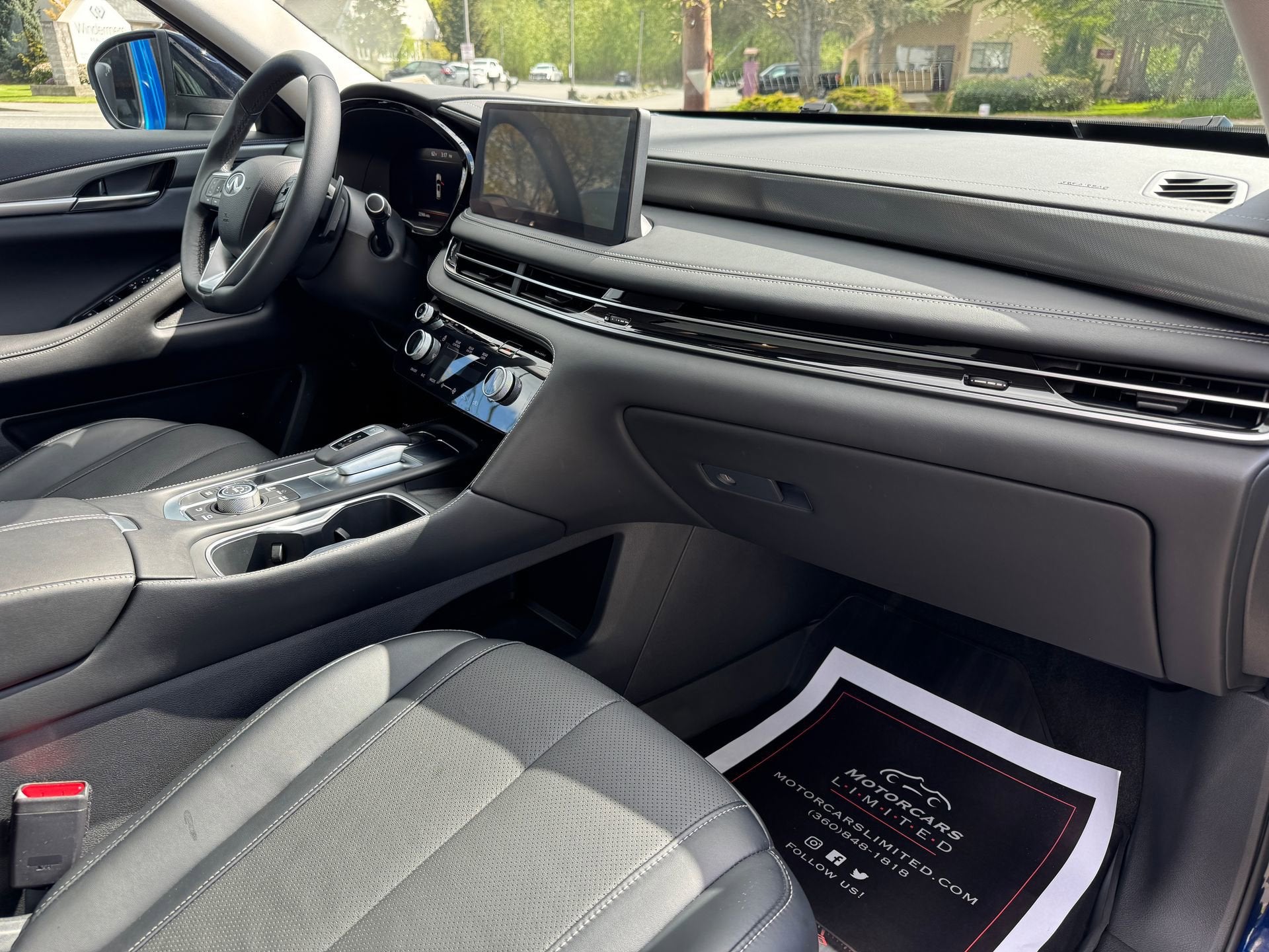 2023 INFINITI QX60 LUXE