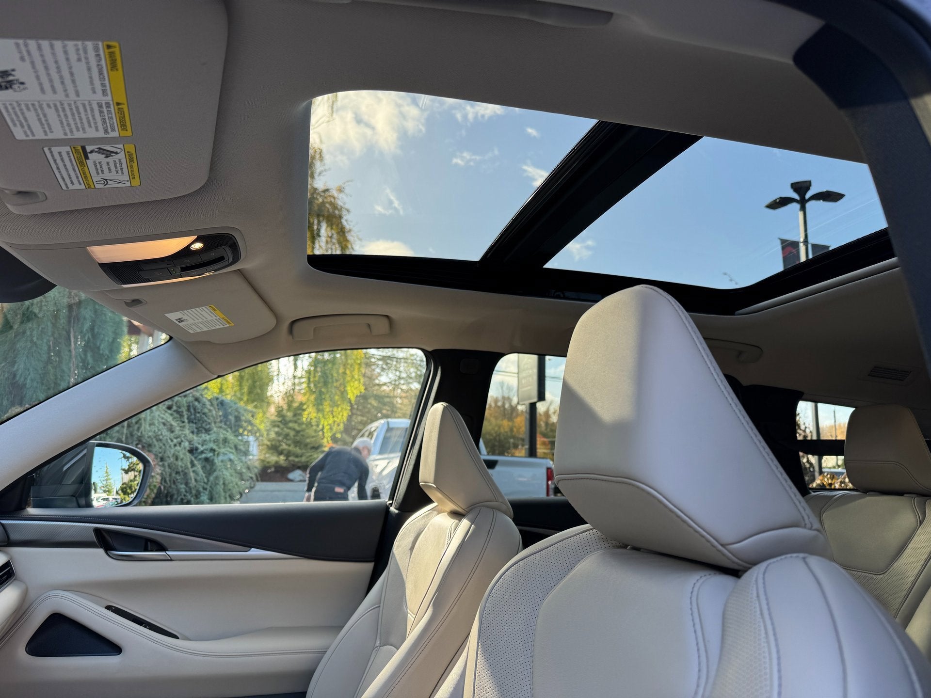 2023 INFINITI QX60 LUXE